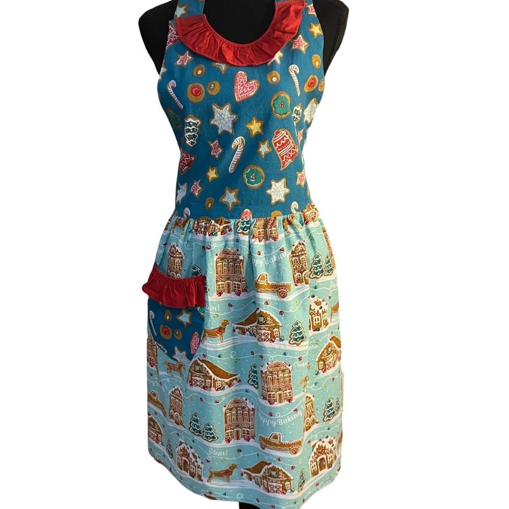 Festive Holiday Apron with Gingerbread and Candy Print OSFM PIONEER WOMAN